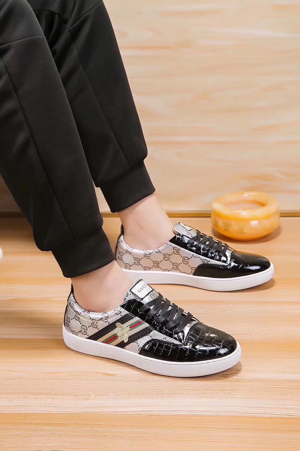 P380 (new style), [GUCCI] Gucci official new men's fashion casual shoes🇨🇳Official website original 1:1 mold opening💯Original quality, fine workmanship🌴High-end atmosphere, casual and fashionable🍒The upper is made of imported Italian cowhide☘Luxurious sheepskin lining🍓Rubber wear-resistant and non-slip outsole, super comfortable to wear, versatile style, worth owning🍉Standard code 38-45